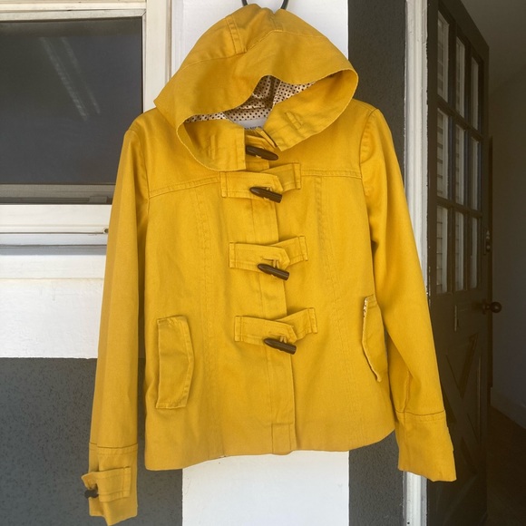Banana Republic Jackets & Blazers - Banana Republic Yellow Hooded Toggle Jacket